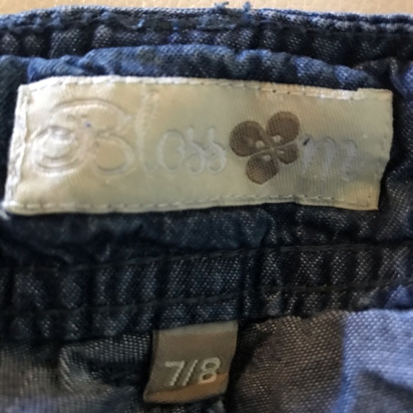 𝅺Blossom Capris - Picture 5 of 6